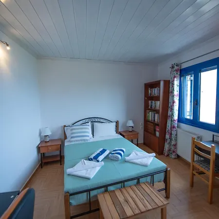 Panoramic Sea View Evmenia And Harbourside Sea Front Apartment Loutraki (Skopelos)